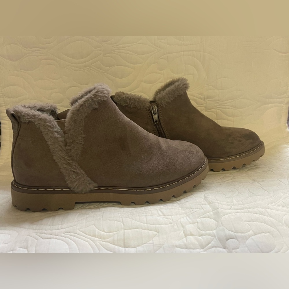 Girls size 3 booties